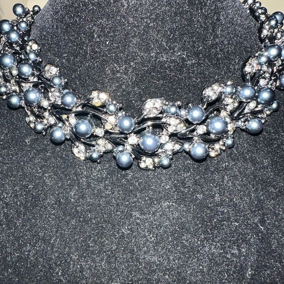 NEW Elegant Black Pearl Necklace and Earring Set - Picture 7 of 7